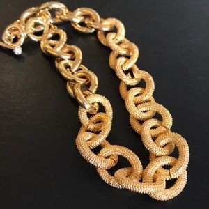 Banana Republic Textured Chunky Chain Necklace